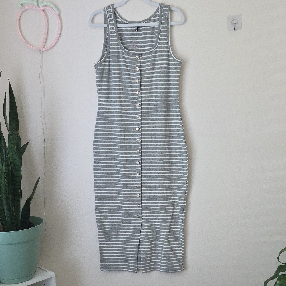 Striped Gray Sleeveless Dress Large